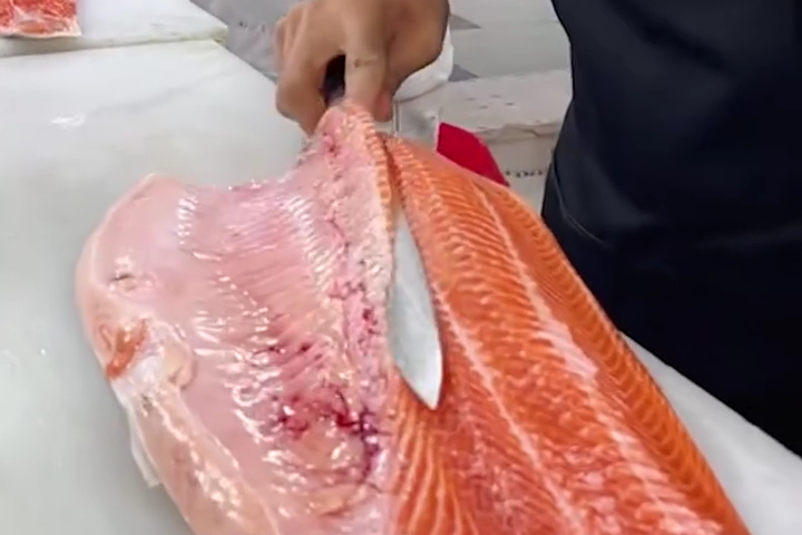 Màn Sơ Chế Cá Hồi Tươi Cực Đã Mắt