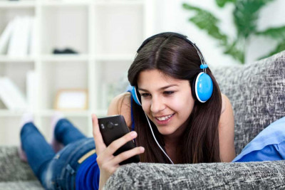Vì sao học tiếng Anh qua bài hát chưa bao giờ hết hot?
