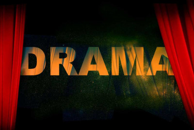 Drama trong tiếng Anh là gì mà khiến dân tình điên đảo?