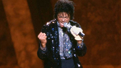Lời dịch Billie Jean – Michael Jackson [Học tiếng Anh qua bài hát với Toomva]