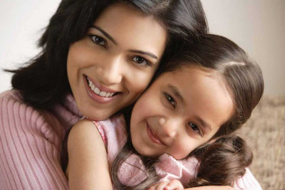 “Mẹ” tiếng Anh là gì? “mother”, “mom” hay “mum”?