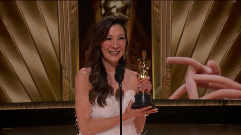 Dương Tử  Quỳnh Đẹp Rạng Rỡ Tại Lễ Trao Giải Oscar 95