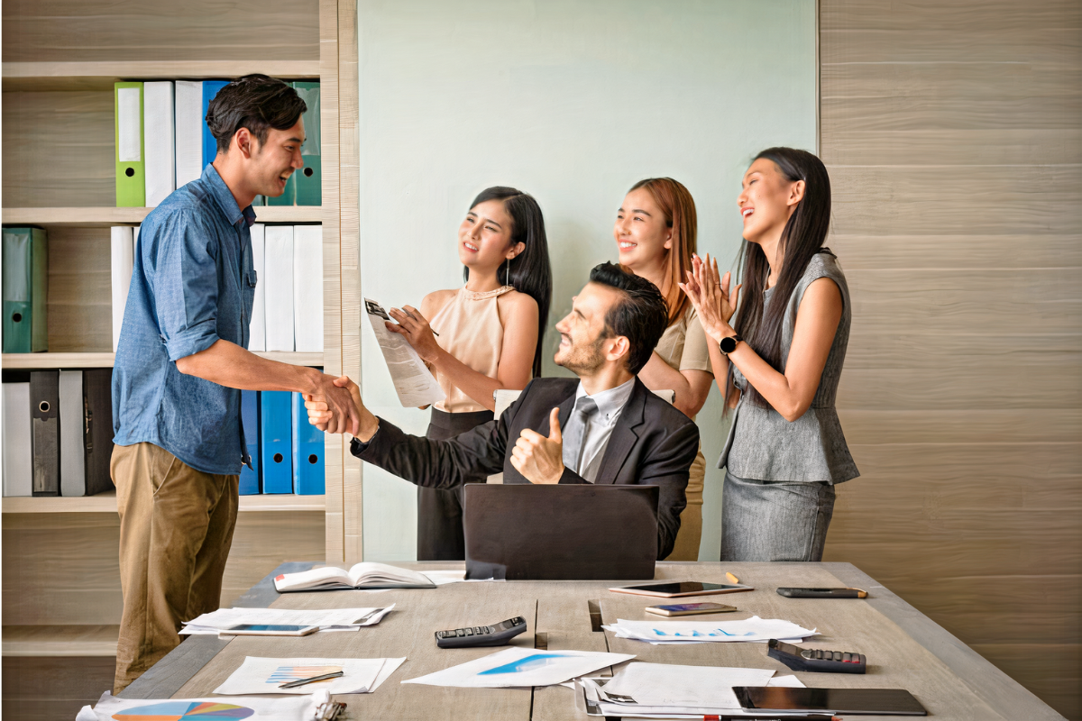 Mẫu câu cố lên trong Tiếng Anh