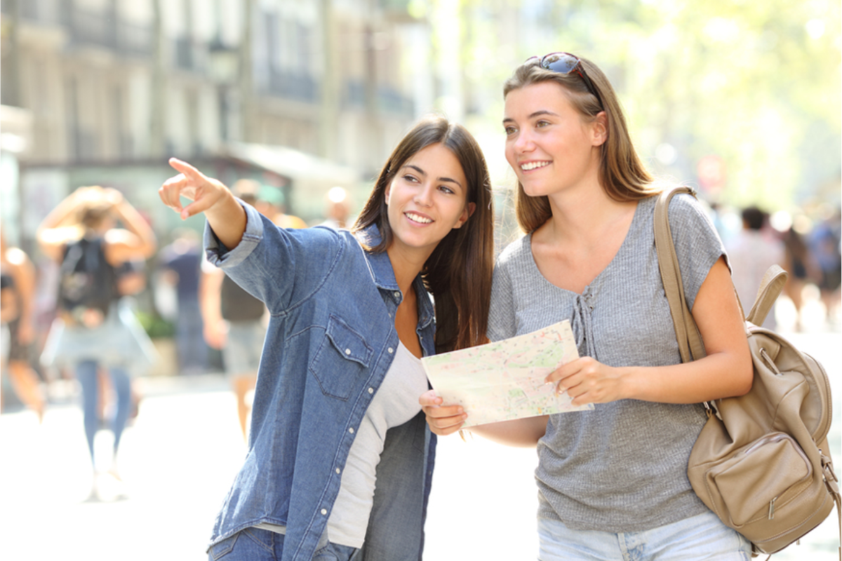 Mẫu câu Tiếng Anh du lịch sử dụng khi hỏi đường