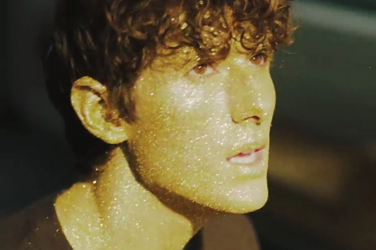 Lời dịch Golden Hour – JVKE