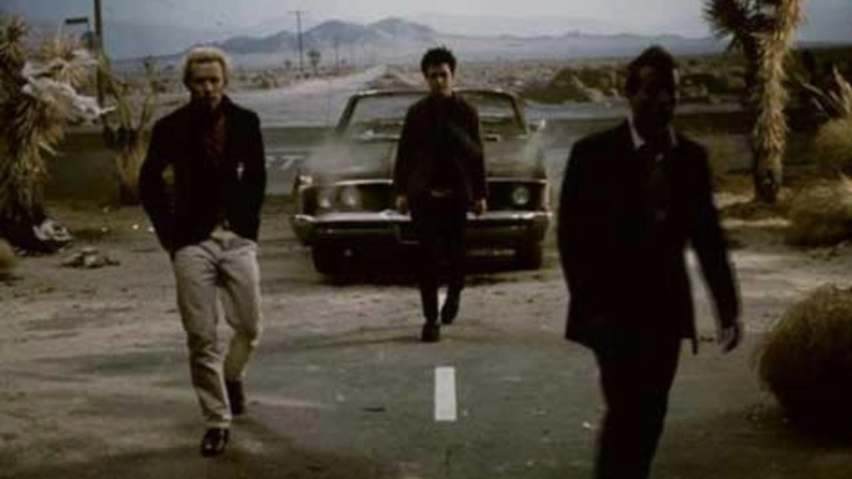 Lời dịch Boulevard of Broken Dreams - Green Day - ảnh 1