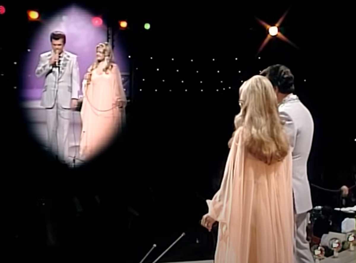 Lời dịch Don't Cry Joni - Conway Twitty & Joni Lee Jenkins - ảnh 2