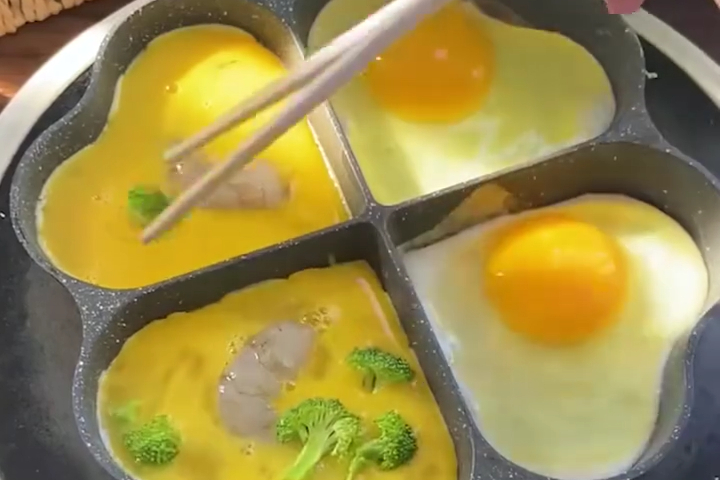 Những Chiếc Chảo Rán Biến Bữa Sáng Của Bạn Thành Sơn Hào Hải Vị