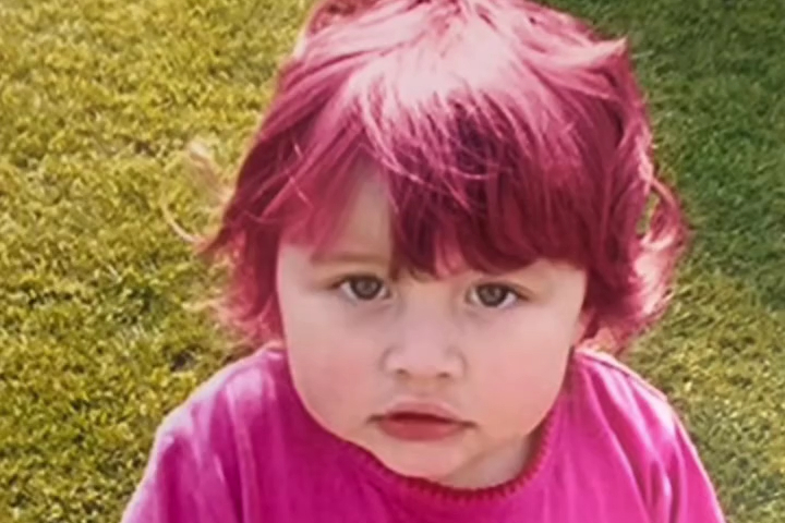 Tôi Có Mái Tóc Hồng Từ Khi Sinh Ra