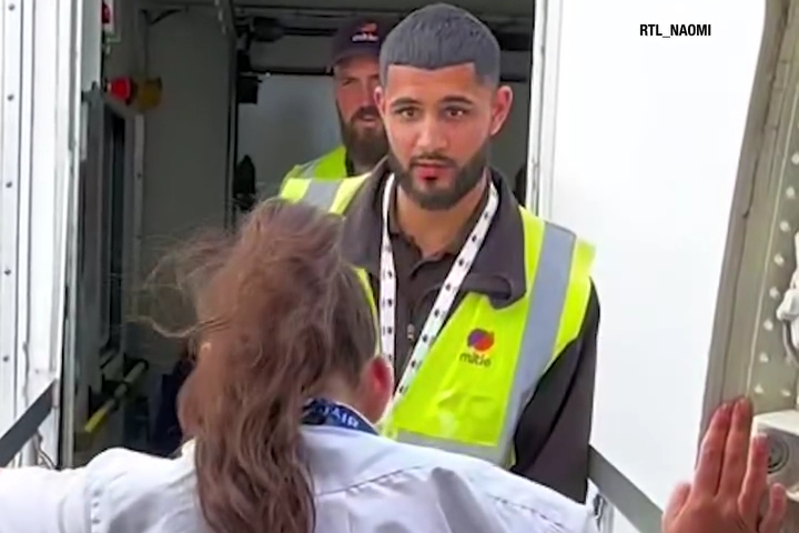 Yêu Từ Cái Nhìn Đầu Tiên Là Đây Sao?