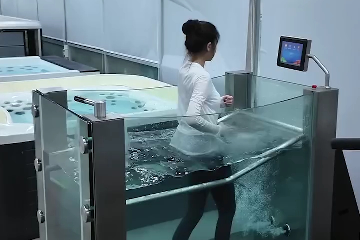 Bạn Có Muốn Thử Máy Chạy Bộ Dưới Nước Này Không?