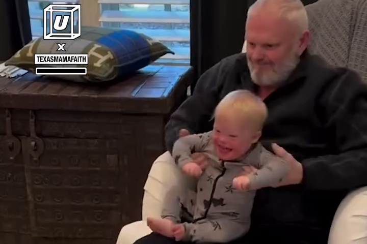 Bố Huấn Luyện Em Bé Trở Thành Ngôi Sao Jiu-Jitsu Tương Lai