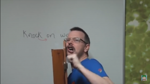 Easy English Expression 30 - Knock on wood - Gõ gỗ cầu may