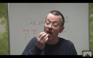 Easy English Expression 65 - Don't chew with your mouth open! - Đừng mở miệng mà nhai!