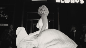 BLONDE: CÂU CHUYỆN KHÁC VỀ MARILYN