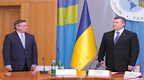 Vụ ẩu đã của các chính trị gia người Ukrainian - Ukrainian politicians fight again
