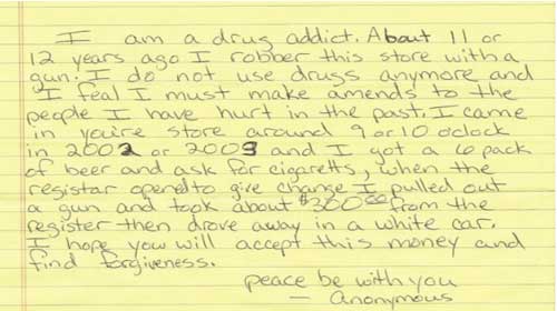 Tên trộm ăn năn và trả lại tiền sau 12 năm(với bức thư xin lỗi) - Remorseful thief returns money to store he robbed 12 years ago (with apology note)
