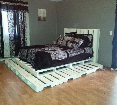 Giường pallet gỗ sơn trắng