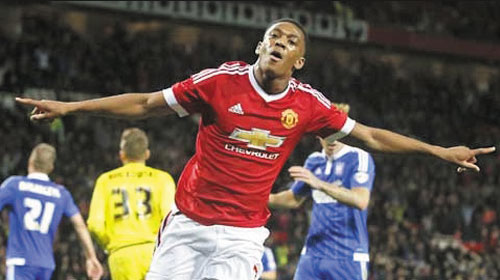 Anthony Martial sử dụng bingo để học tiếng Anh - Anthony Martial uses bingo to learn English
