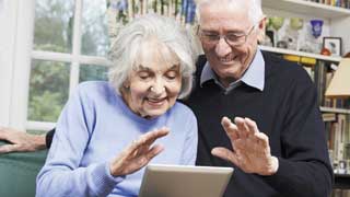Công nghệ có thể giúp người già sống độc lập